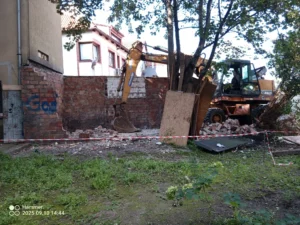 Wyburzenie budynku gospodarczego 4