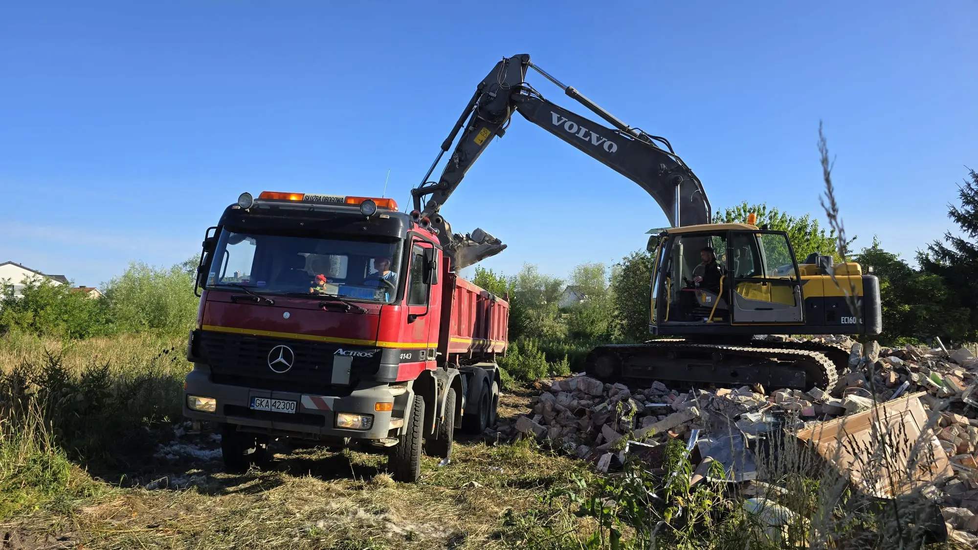 Wyburzenie budynku i ułożenie płyt pod nowy 7
