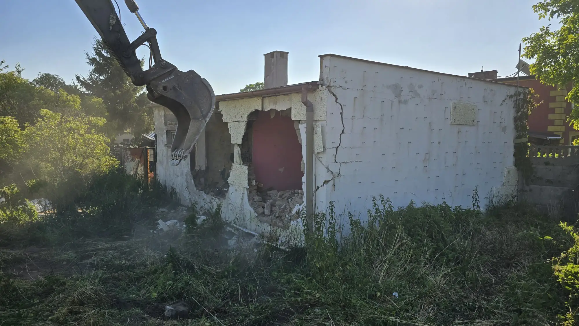 Wyburzenie budynku i ułożenie płyt pod nowy