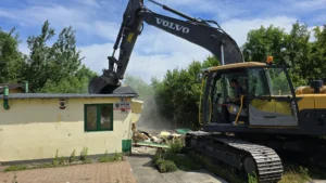 wyburzanie pod liniami wysokiego napięcia 1