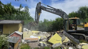 wyburzanie pod liniami wysokiego napięcia 3