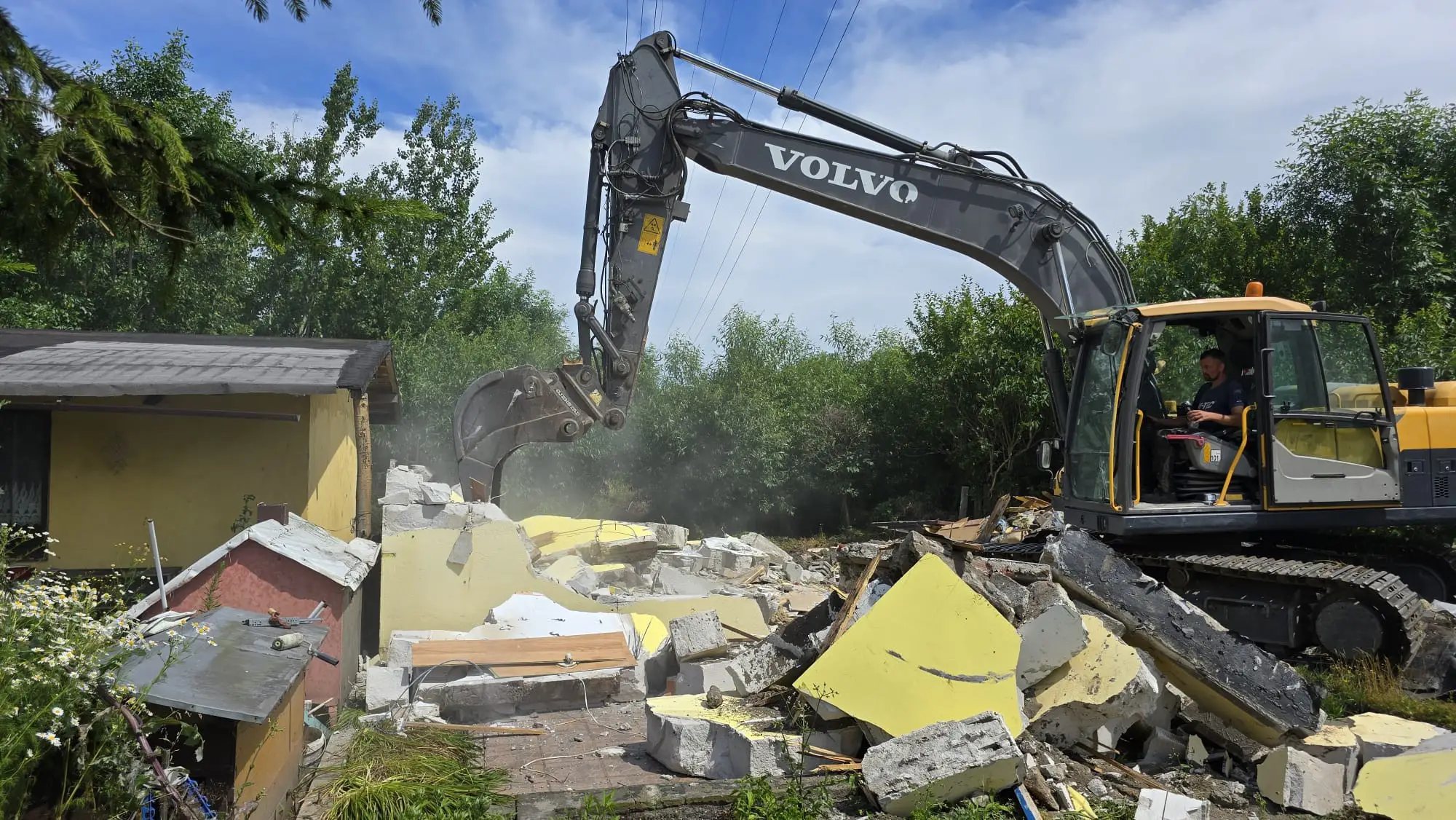 wyburzanie pod liniami wysokiego napięcia 3